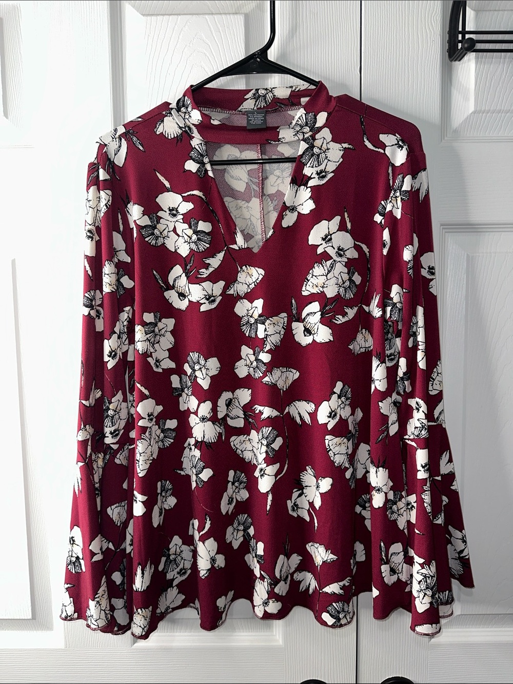 Chelsea & Theodore Burgundy Floral V-Neck Long Sleeve Tunic